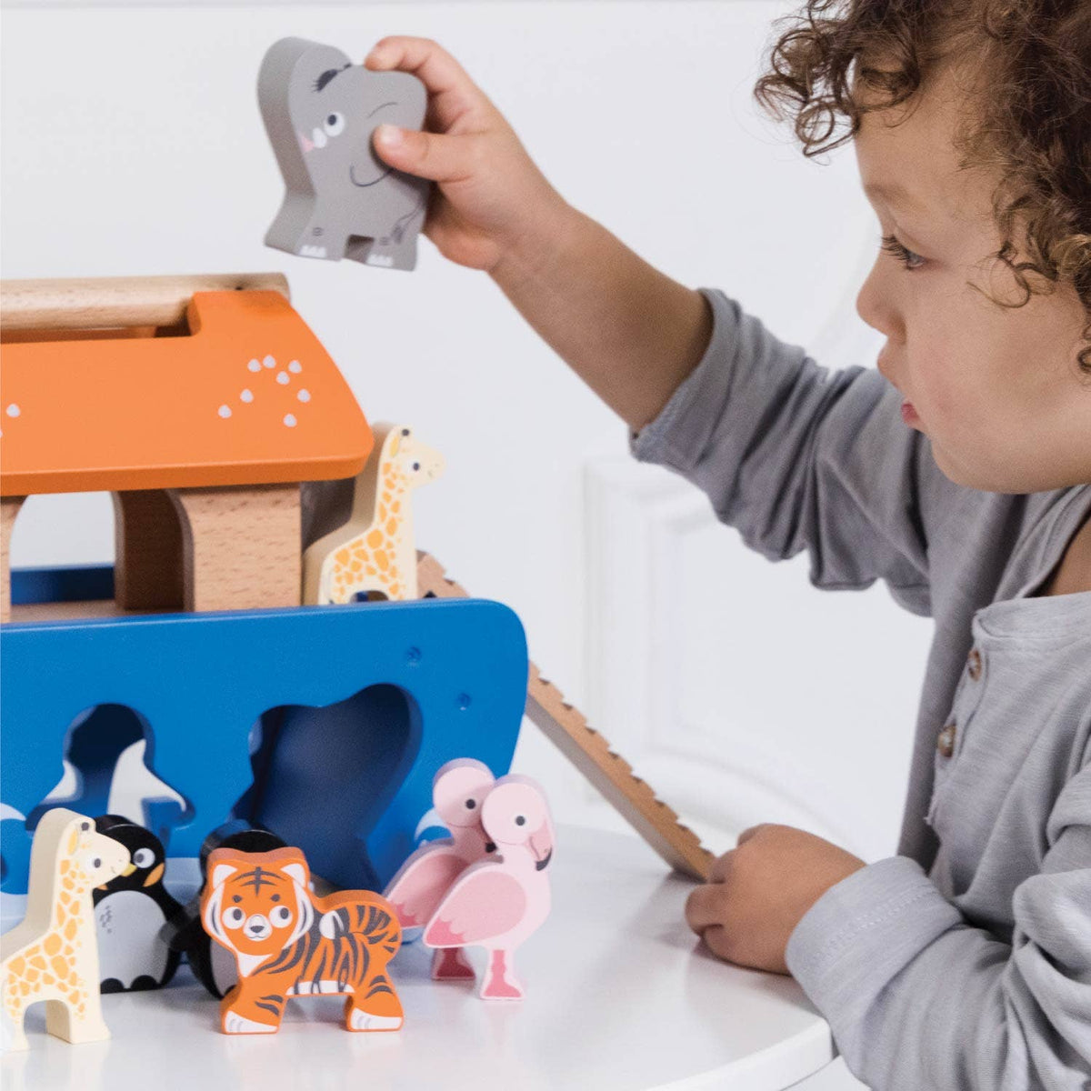 Le Toy Van - Noahs Ark & Animals Shape Sorter