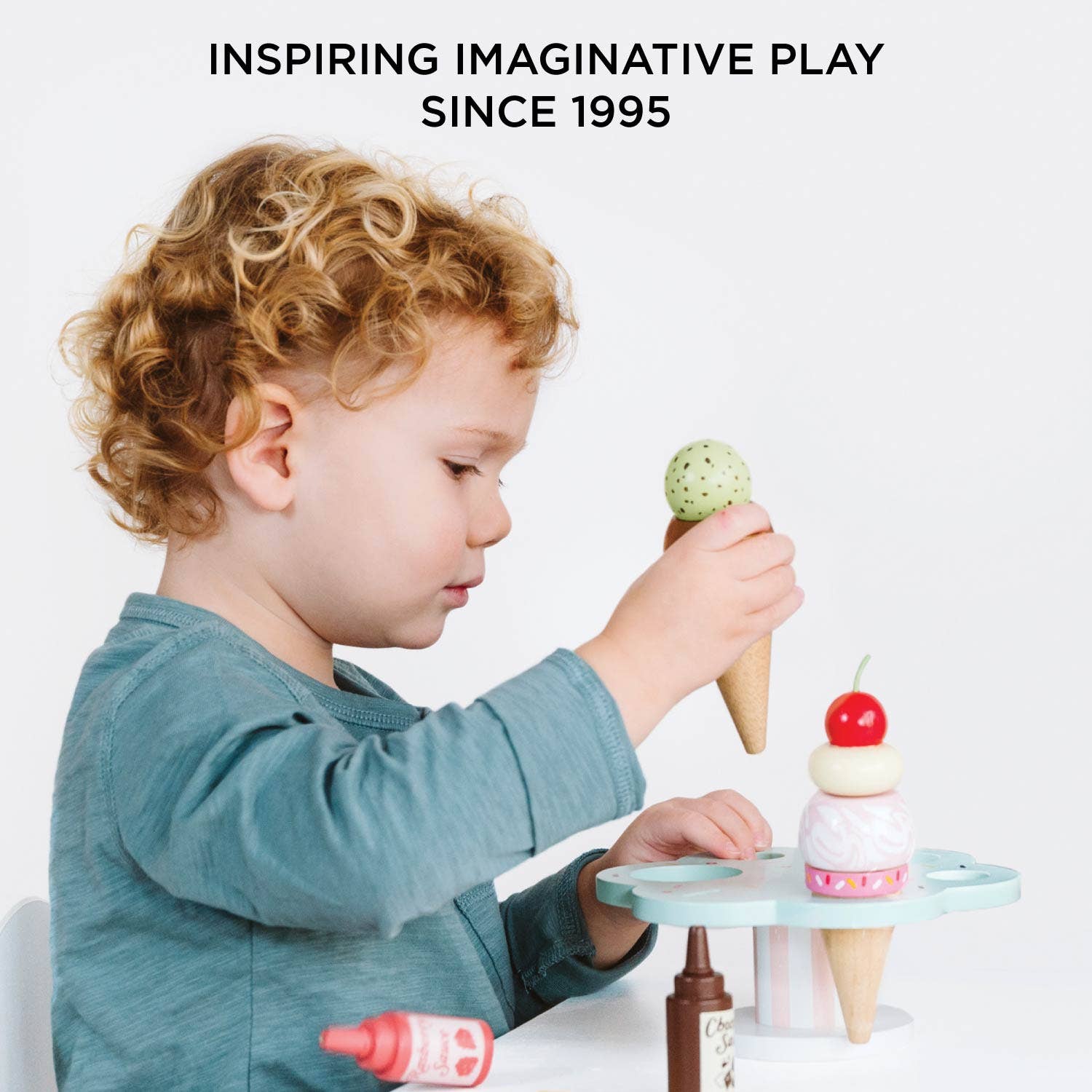 Le Toy Van - Wooden Ice Cream Stand & Toppings