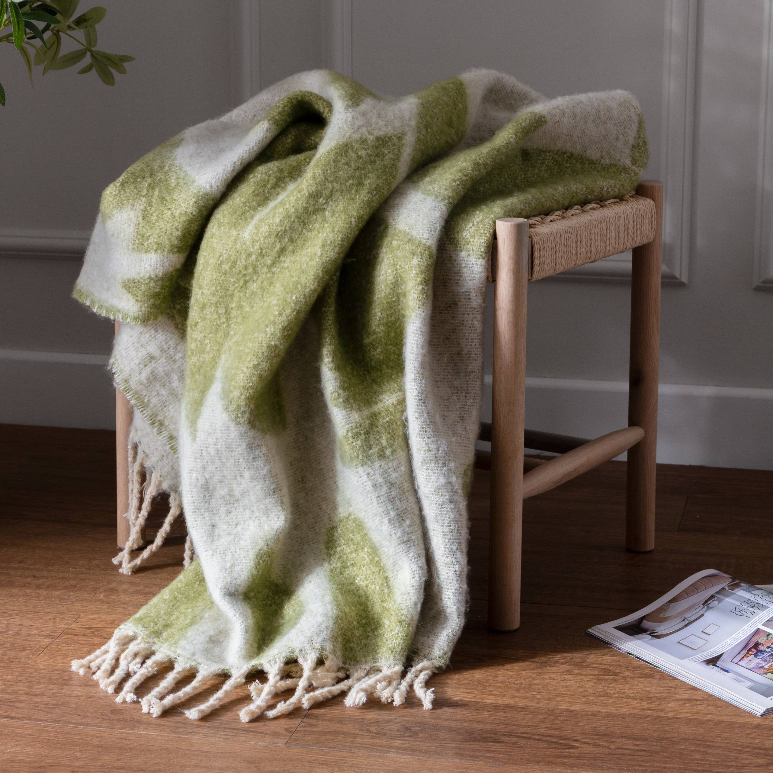 Meta Throw Olive