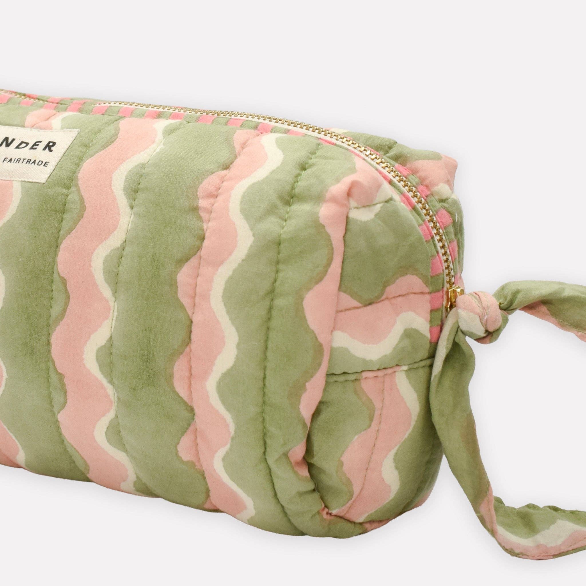 YONDER  - Quilted Wash Bag - Whirly Mint