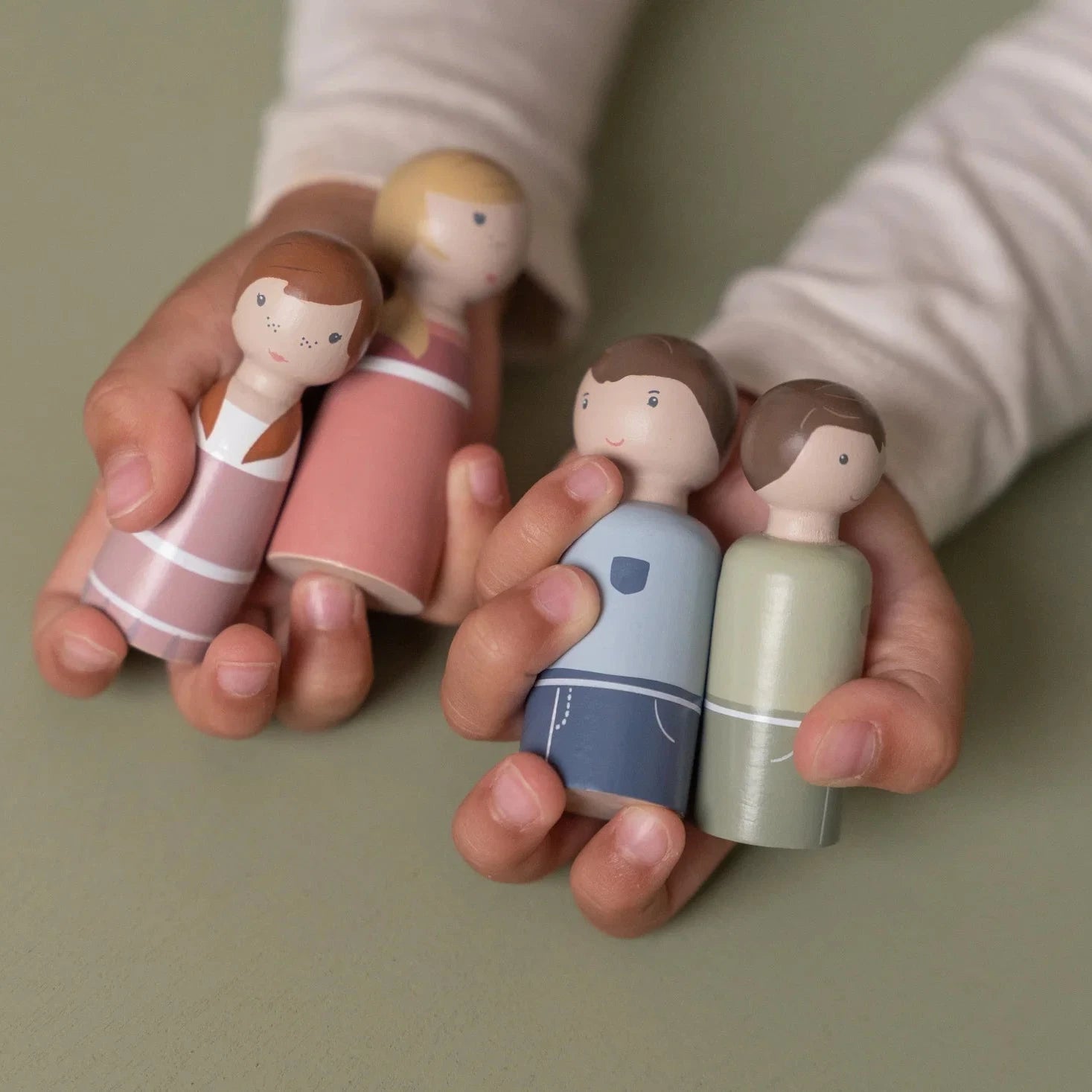 Little Dutch - Dolls House Family