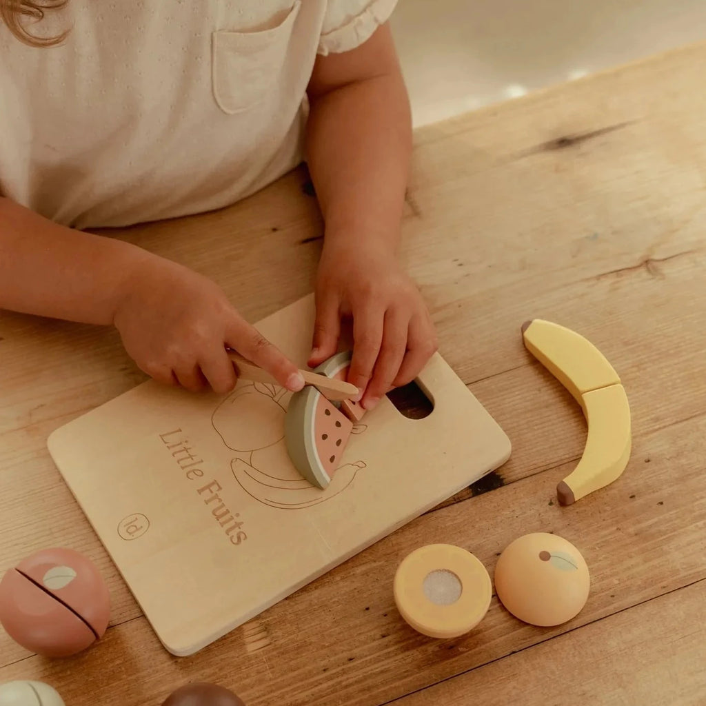 Little Dutch - Slicing Fruit